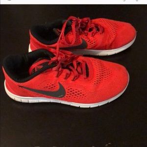 🔥1 HOUR GIVEAWAY🔥🔥🔥Women’s Nikes